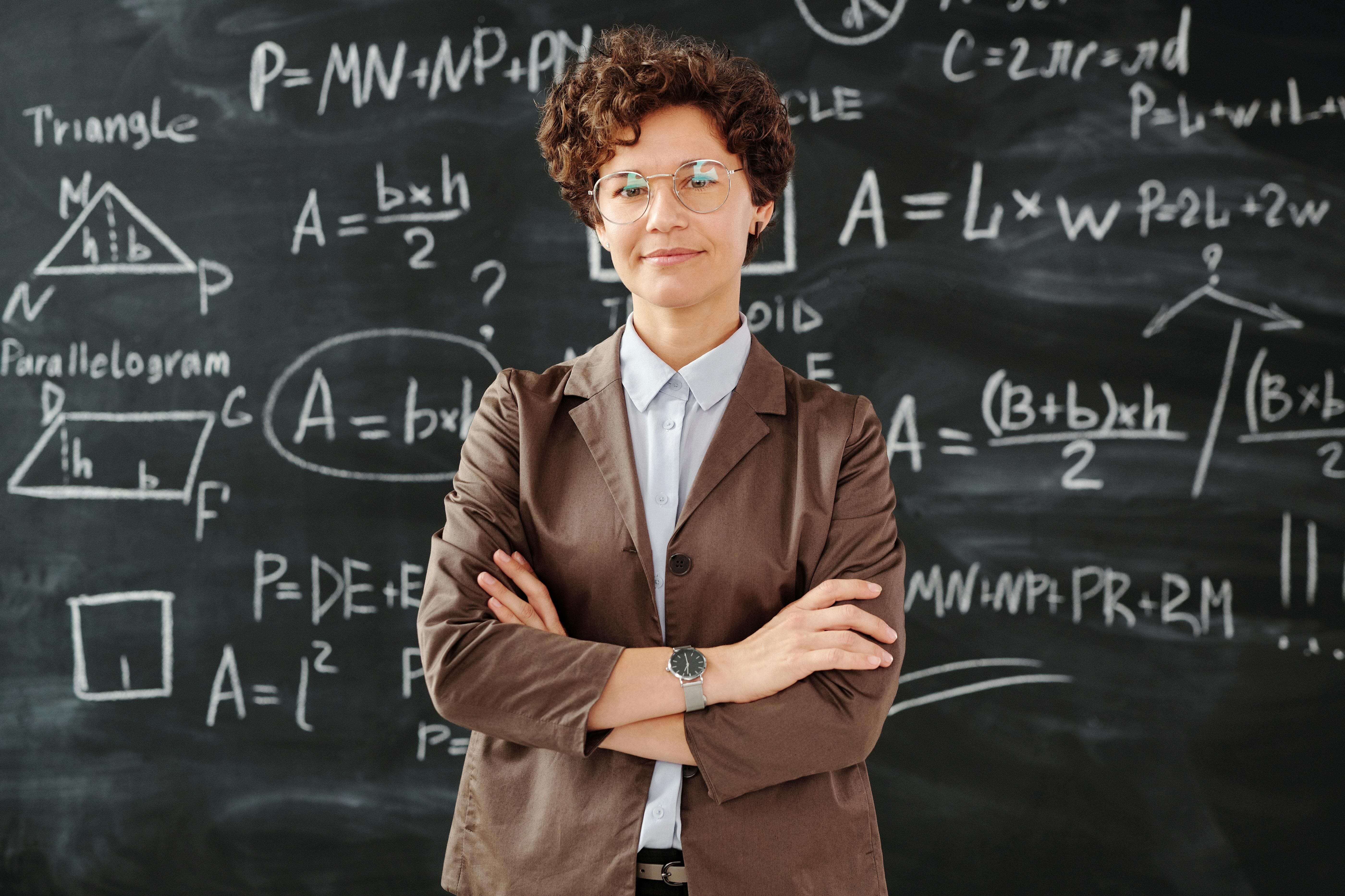 Profesor utilizando la plataforma Sinerfy